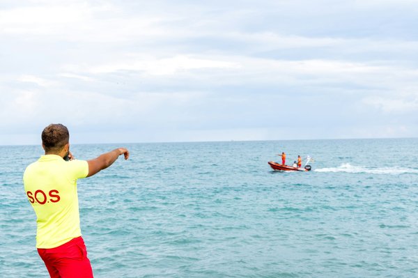 Comparatif des balises de détresse et de communication pour l'extérieur